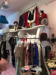 Vintage, la , shopping, fashion, blogger, Investment Piece, PolkaDots and moonbeams 