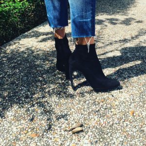 Levis, boots, pearls, Nicholas Kirkwood, investment Piece, blogger, CA, TX