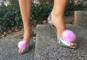 InvestmentPiece, fashion blogger, CA, TX, holiday, accessories, fur poms